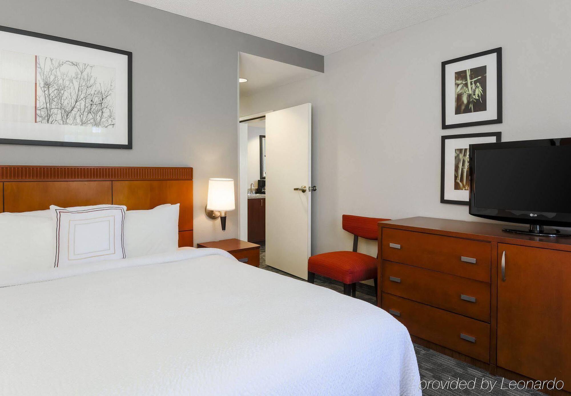 Hotel Courtyard Philadelphia/Langhorne Exterior foto